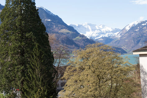 Frühlingsgrüsse aus dem Kantonsspital Obwalden in Sarnen - Das "Mehr" am Sarnersee