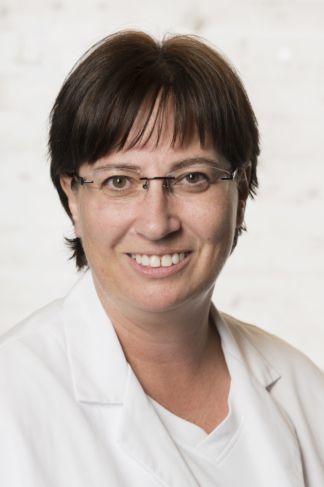 Dr. med. Simone Reich Chefärztin Anästhesie und Operationszentrum